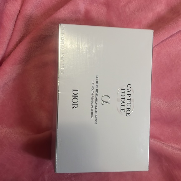 Dior skincare - Picture 3 of 5